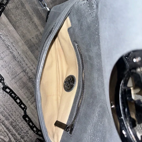 Tory Burch Amanda Crossbody Bag - Picture 8 of 10